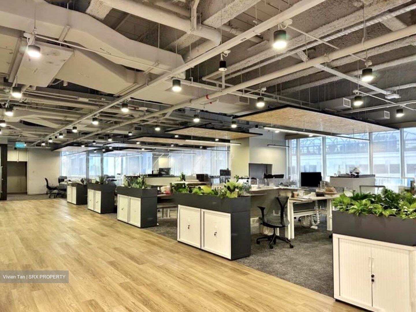 City Hall MRT (D6), Office #523115021